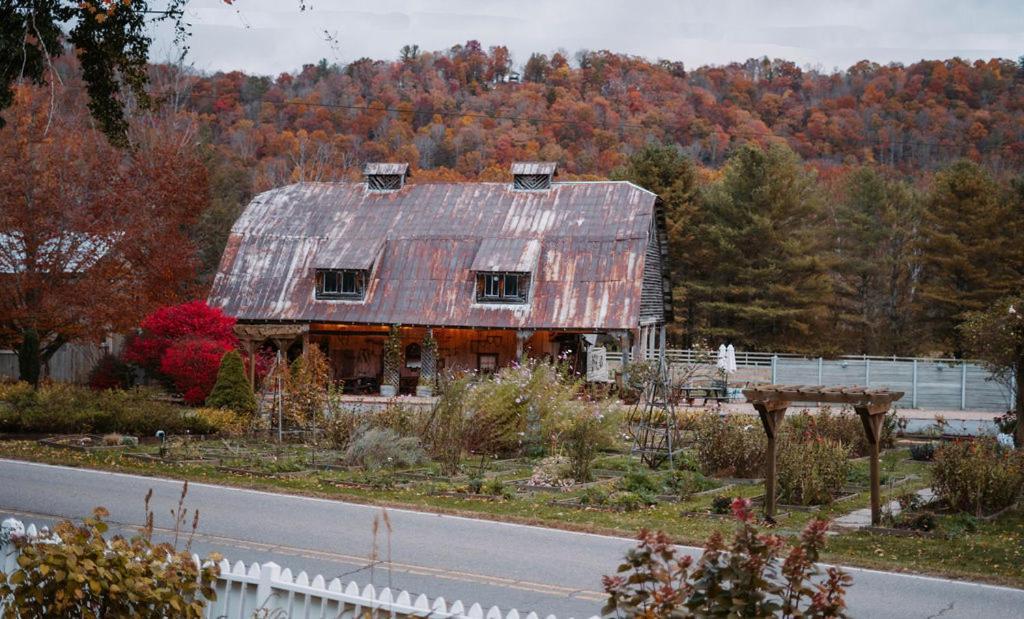 The Mast Farm Inn 班纳埃尔克 外观 照片